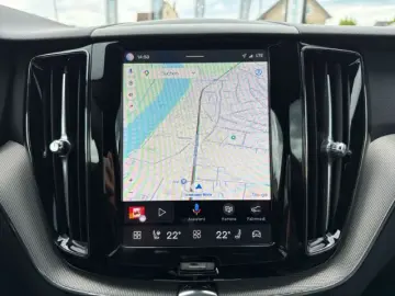 VOLVO XC60 B5 AWD Plus Black Edition elektr. AHK Rückf
