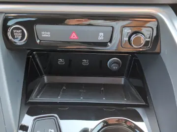 AUDI Q5 40 TFSI qu PassengerDisplay 360 Matrix