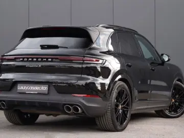 PORSCHE S E-Hybrid 3.0 Turbo V6  PANO BOSE CHRONO HUD