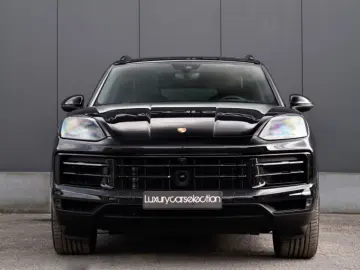 PORSCHE S E-Hybrid 3.0 Turbo V6  PANO BOSE CHRONO HUD