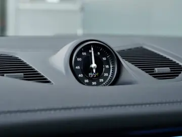 PORSCHE S E-Hybrid 3.0 Turbo V6  PANO BOSE CHRONO HUD