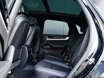 PORSCHE S E-Hybrid 3.0 Turbo V6  PANO BOSE CHRONO HUD