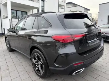 MERCEDES-BENZ GLC 220 d AMG LEDER KAMERA LED 1.HAND