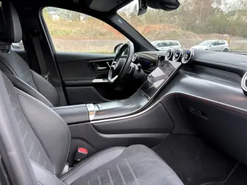MERCEDES-BENZ GLC 220 d AMG LEDER KAMERA LED 1.HAND