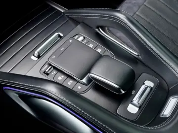 MERCEDES-BENZ GLE 580 4MATIC  63 AMG PACK 7-ZIT 360 …