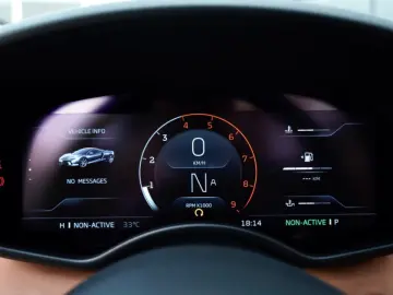 MCLAREN  BOWERS & WILKINS PANO LIFT CAMERA LED FULL
