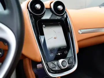 MCLAREN  BOWERS & WILKINS PANO LIFT CAMERA LED FULL