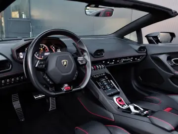 LAMBORGHINI Huracán EVO RWD Spyder  AKRAPOVIC LIFT FULL