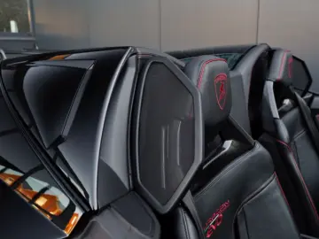 LAMBORGHINI Huracán EVO RWD Spyder  AKRAPOVIC LIFT FULL