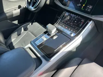 AUDI Q8 S line 50 TDI AHK StHz HuD 22'' HD…