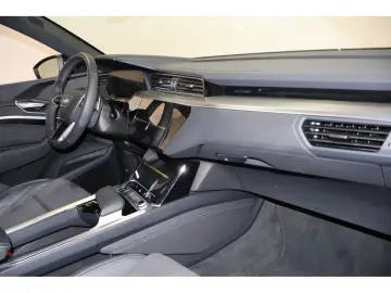 AUDI Q8 SB 55 quattro S line Navi Pano Matrix HuD B&O