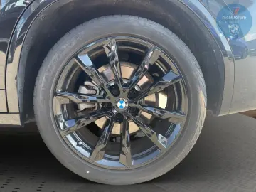 BMW X3 xDrive30d M-Sport AHK StandHZG ACC Panorama