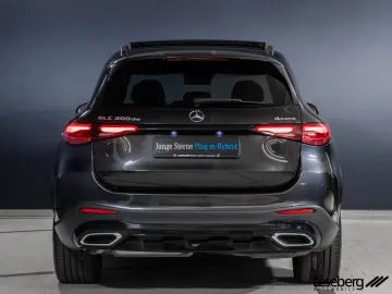 MERCEDES-BENZ GLC 300 de 4M AMG DIG.LIGHT  Pano AHK …