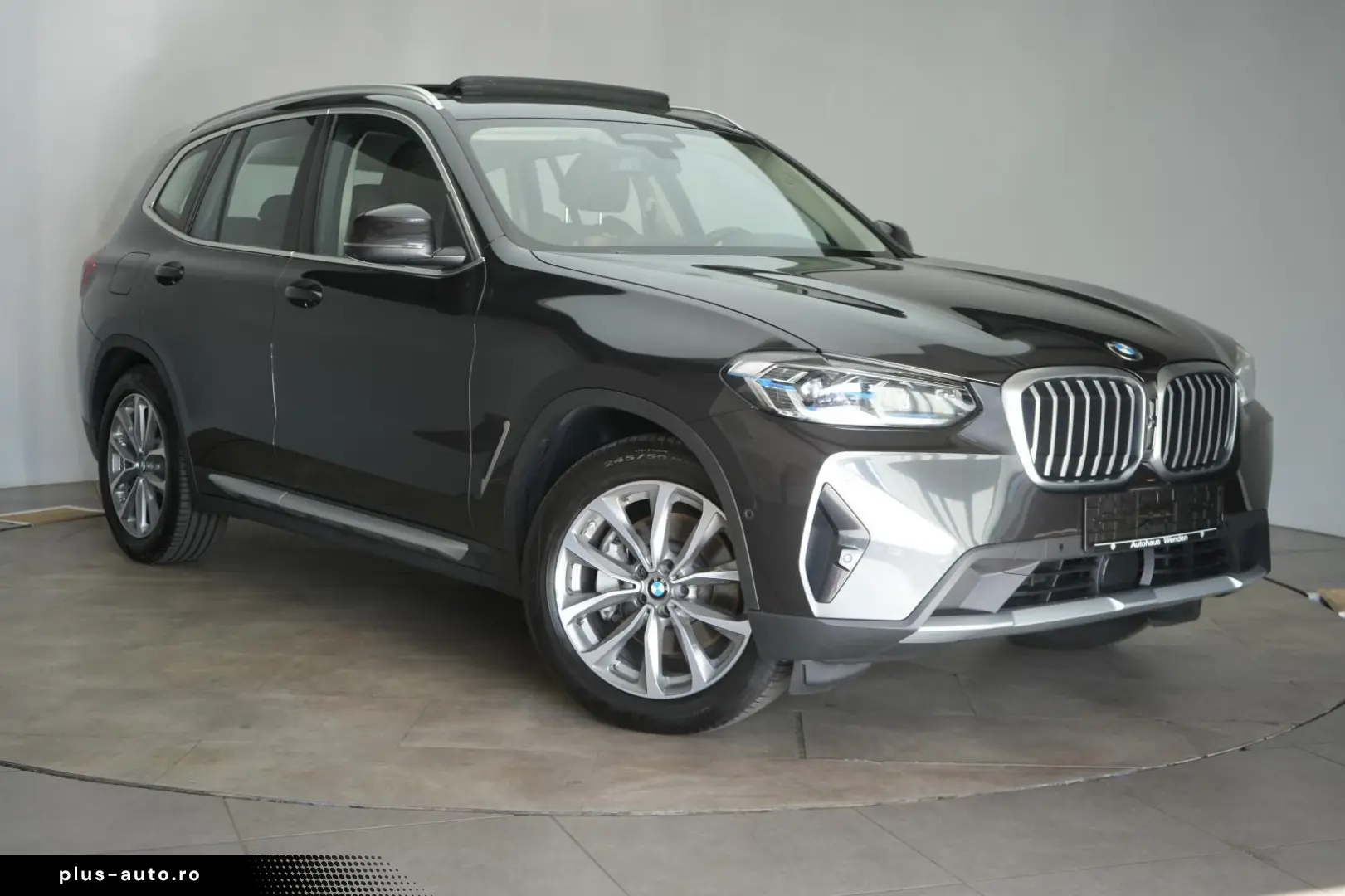 BMW X3 xDrive30d Leder ACC Kamera HUD Pano H&K Lane