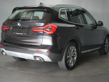 BMW X3 xDrive30d Leder ACC Kamera HUD Pano H&K Lane