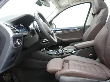 BMW X3 xDrive30d Leder ACC Kamera HUD Pano H&K Lane