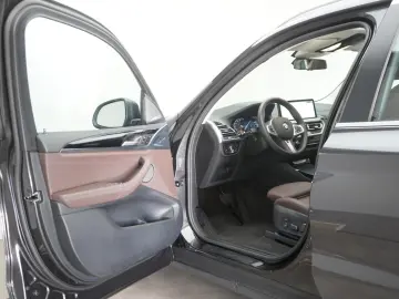 BMW X3 xDrive30d Leder ACC Kamera HUD Pano H&K Lane