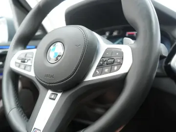 BMW X3 xDrive30d Leder ACC Kamera HUD Pano H&K Lane