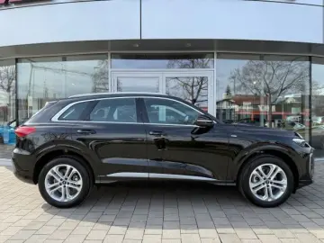 AUDI Q5 TFSI quattro Matrix PassengerDisplay 360