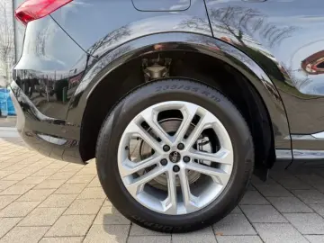 AUDI Q5 TFSI quattro Matrix PassengerDisplay 360