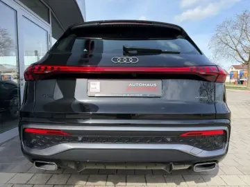AUDI Q5 TFSI quattro Matrix PassengerDisplay 360