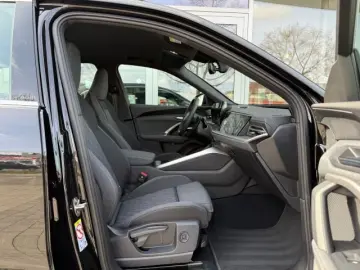 AUDI Q5 TFSI quattro Matrix PassengerDisplay 360