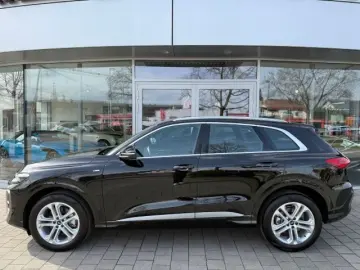 AUDI Q5 TFSI quattro Matrix PassengerDisplay 360