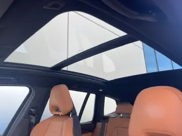 BMW X3 xDrive 20dA M-Sport AHK PANO SHZ Laser HUD Hi