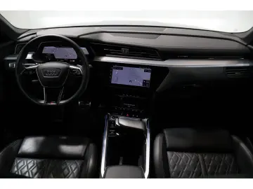 AUDI Q8 55 S-Line NAVI PANO LEDER MATRIX 55 quattro S