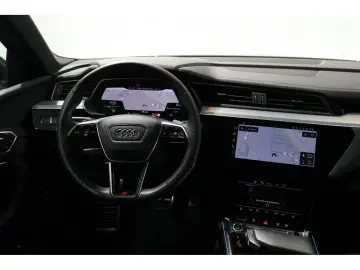 AUDI Q8 55 S-Line NAVI PANO LEDER MATRIX 55 quattro S