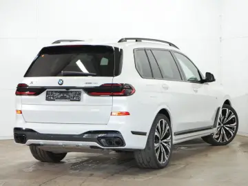 BMW X7x40i M Sport Pro 6S.Kristall 23  ehUVP147069 -