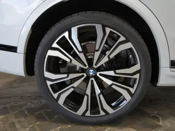 BMW X7x40i M Sport Pro 6S.Kristall 23  ehUVP147069 -