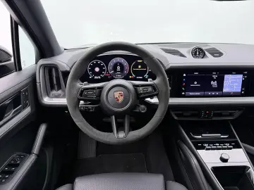 PORSCHE Cayenne E-Hybrid