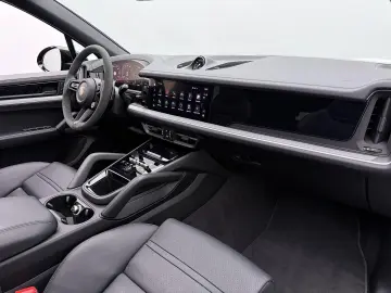 PORSCHE Cayenne E-Hybrid