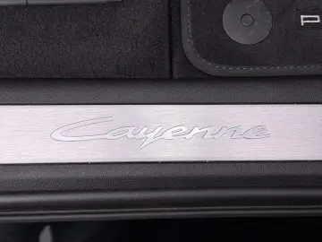 PORSCHE Cayenne E-Hybrid