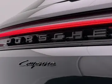 PORSCHE Cayenne E-Hybrid