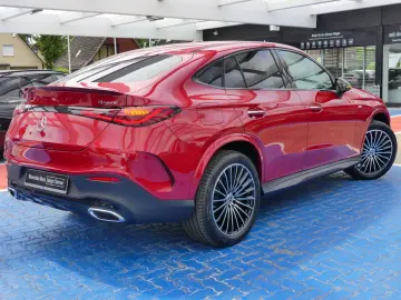 MERCEDES-BENZ GLC 300e AMG 4M  Panorama 360  Ambient…