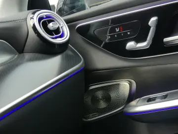 MERCEDES-BENZ GLC 300e AMG 4M  Panorama 360  Ambient…