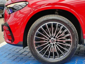 MERCEDES-BENZ GLC 300e AMG 4M  Panorama 360  Ambient…