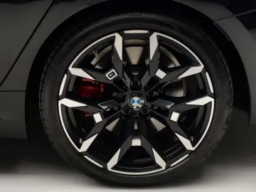 BMW 320I XDRIVE