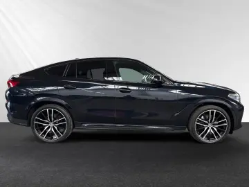 BMW X6 xDrive30d M Sport AHK Pano Standhzg. TV  22