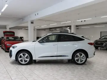 AUDI Q5 Sportback TFSI qu PassengerDisplay 360