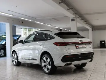 AUDI Q5 Sportback TFSI qu PassengerDisplay 360
