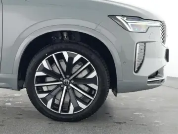 VOLVO XC90 T8 AWD Plus Bright Plug-In Hybrid Facelift