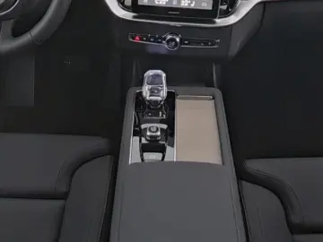 VOLVO XC90 T8 AWD Plus Bright Plug-In Hybrid Facelift