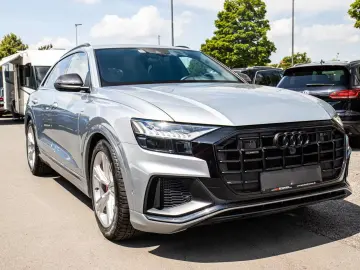 AUDI Q8 55 TFSI S-Line MATRIX PANO B&O ACC STHZG HuD