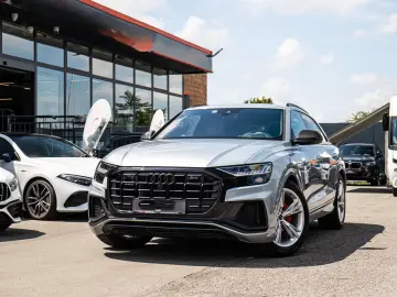 AUDI Q8 55 TFSI S-Line MATRIX PANO B&O ACC STHZG HuD