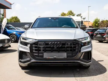 AUDI Q8 55 TFSI S-Line MATRIX PANO B&O ACC STHZG HuD