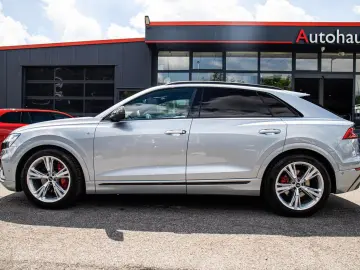 AUDI Q8 55 TFSI S-Line MATRIX PANO B&O ACC STHZG HuD