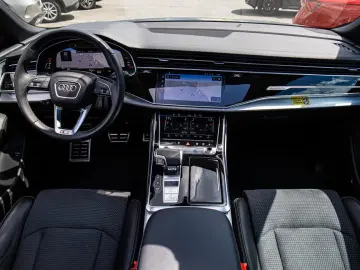 AUDI Q8 55 TFSI S-Line MATRIX PANO B&O ACC STHZG HuD